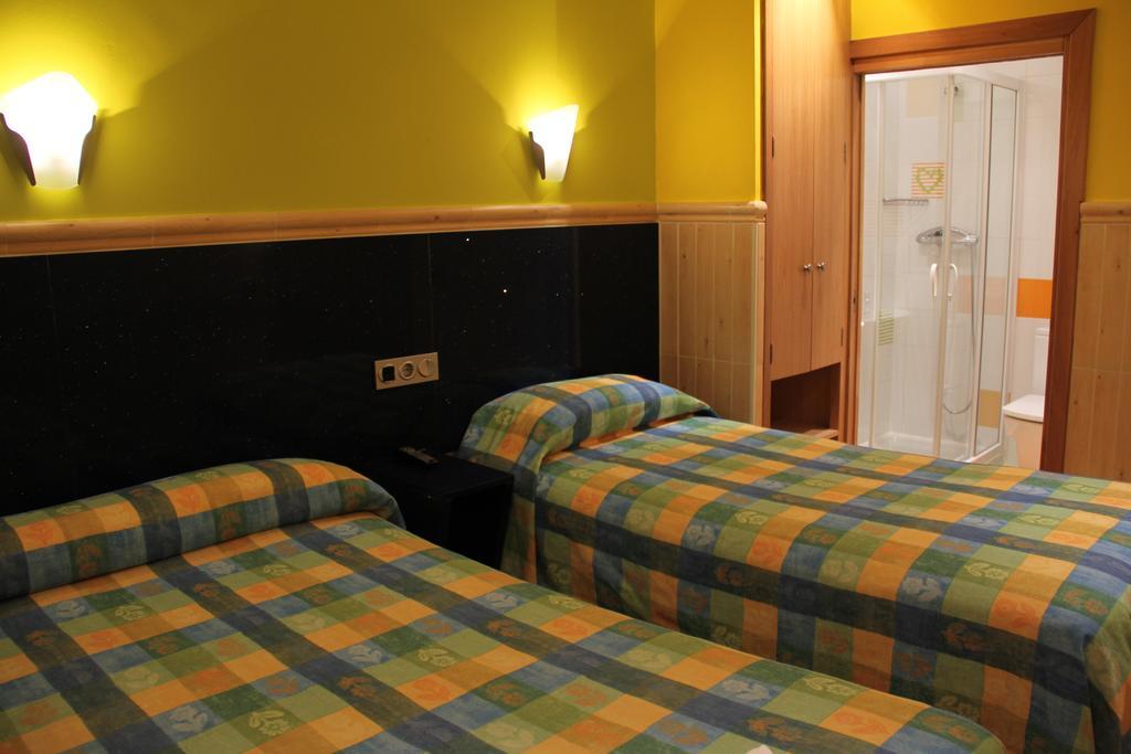 Pension Izar Bat San Sebastián Exterior foto